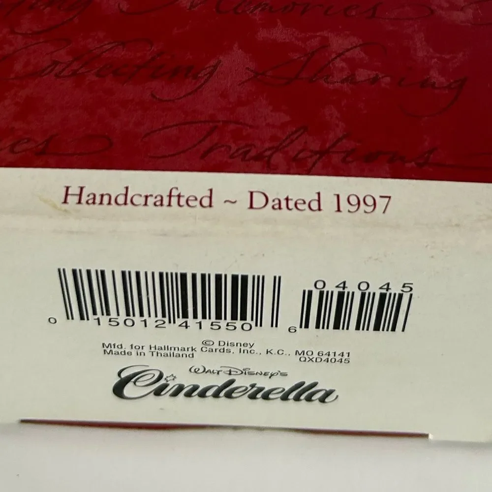 Hallmark Keepsake Vintage Ornament Disney Cinderella Enchanted Memories New